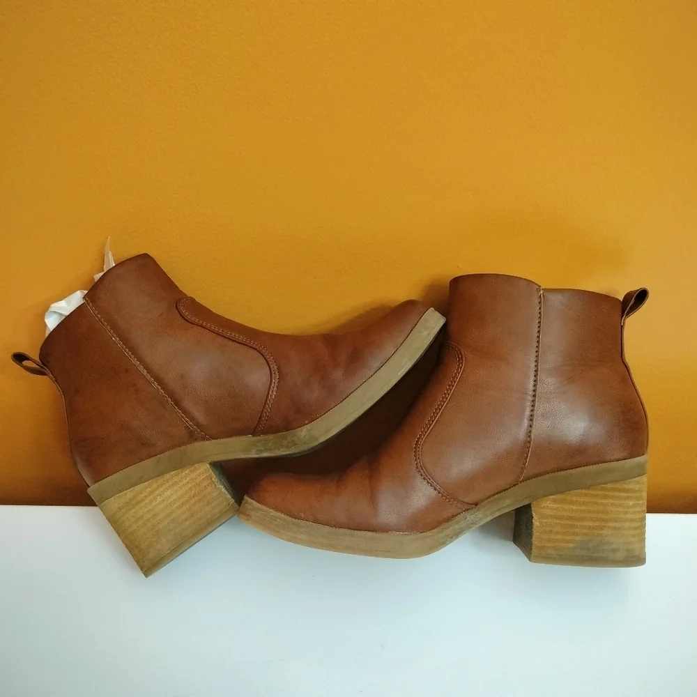 B.o.c. Lexy Ankle Boots Size 9